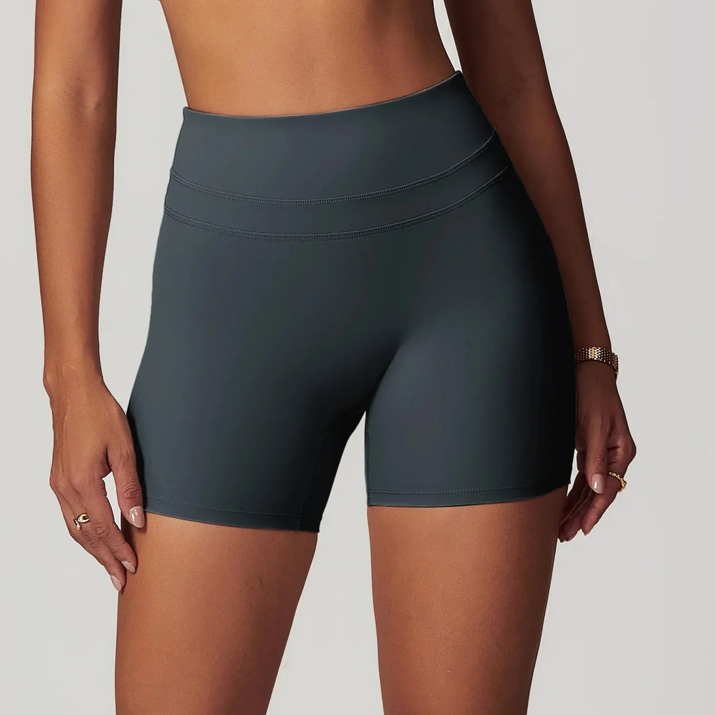 Chic Contour Short